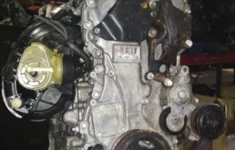 Двигатель без навесного для Toyota Camry 2018 года на фотографиях