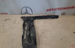 Кронштейн заднего бампера левый для Mercedes-Benz C class 2020 года на фотографиях