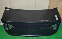 Крышка багажника для Audi A4 2009 года на фотографиях