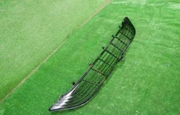 Решетка переднего бампера для Mercedes-Benz S class 2014 года на фотографиях