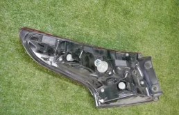 Фонарь внешний правый для Nissan Qashqai 2022 года на фотографиях