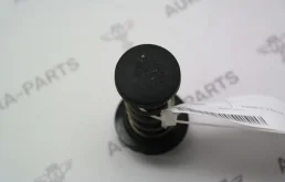 Пружина замка капота для Mercedes-Benz S class на фотографиях