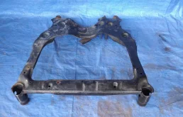 Задний подрамник для Nissan Murano 2011 года на фотографиях