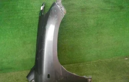 Крыло правое для Toyota Land Cruiser 2008 года на фотографиях