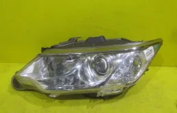 Фара левая для Toyota Camry 2013 года на фотографиях