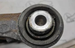 Качающийся рычаг левый для Mercedes-Benz M class на фотографиях