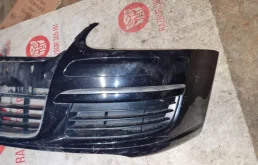 Бампер передний для Volkswagen Jetta 2006 года на фотографиях