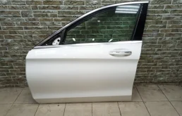 Дверь передняя левая для Mercedes-Benz C class 2013 года на фотографиях