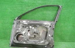 Дверь передняя правая для Volkswagen Passat 2018 года на фотографиях