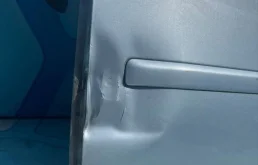 Дверь передняя левая для Audi A4 2004 года на фотографиях