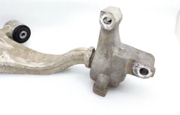 Рычаг передний левый нижний для Infiniti FX 2011 года на фотографиях