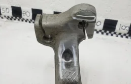 Кулак поворотный правый для Porsche Macan на фотографиях