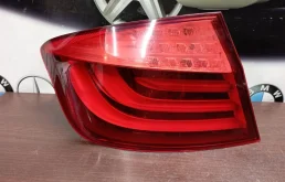 Фонарь внутренний левый для BMW 5er 2014 года на фотографиях