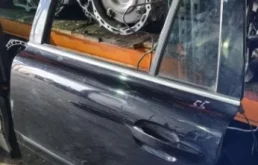 Дверь задняя левая для Volvo XC90 2005 года на фотографиях