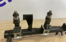 Топливная рампа для Ford Focus 2012 года на фотографиях