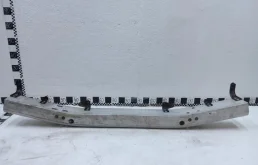 Усилитель переднего бампера для Toyota Land Cruiser 2012 года на фотографиях