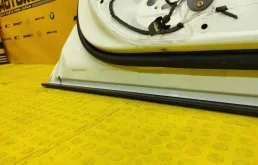 Дверь передняя левая для Mercedes-Benz S class 1999 года на фотографиях