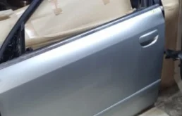 Дверь передняя левая для Audi A4 2001 года на фотографиях