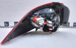 Фонарь правый для Renault Logan 2016 года на фотографиях