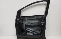 Дверь передняя правая для Ford Kuga 2018 года на фотографиях