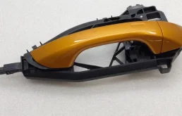 Уплотнитель передней правой двери для Audi A6 на фотографиях