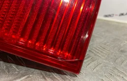 Фонарь противотуманный правый для Volkswagen Passat на фотографиях