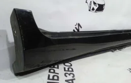 Накладка порога левая для Toyota Land Cruiser 2008 года на фотографиях