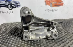 Опора двигателя передняя правая верхняя для Volvo XC90 на фотографиях