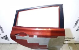 Дверь задняя правая для Hyundai Solaris 2011 года на фотографиях