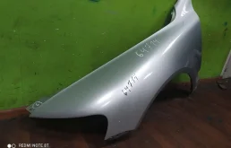 Крылья для Volkswagen Touareg 2002 года на фотографиях