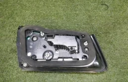 Фонарь внешний левый для BMW 5er 2016 года на фотографиях