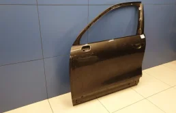 Дверь передняя левая для Volkswagen Touareg 2017 года на фотографиях