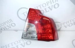 Фонарь правый для Volvo S40 2011 года на фотографиях