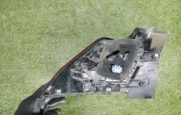 Фонарь внешний правый для Volkswagen Tiguan 2016 года на фотографиях