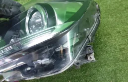 Крышка форсунки фароомывателя левая для Mercedes-Benz C class на фотографиях