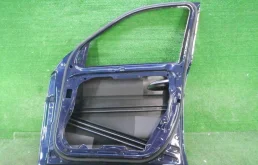 Дверь передняя правая для Mercedes-Benz M class 2015 года на фотографиях