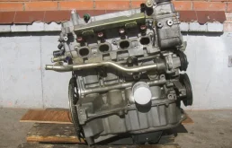 Двигатель без навесного для Mazda Familia 2007 года на фотографиях