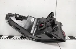 Фонарь внешний правый для BMW 5er 2019 года на фотографиях