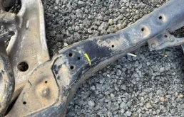 Подрамник двигателя для Nissan Murano 2014 года на фотографиях