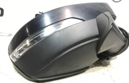 Зеркало боковое правое для Skoda Octavia 2020 года на фотографиях