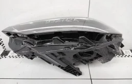 Фары для Volkswagen Passat 2020 года на фотографиях