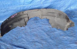 Подкрылок передний правый для Nissan X-Trail 2011 года на фотографиях