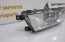 Противотуманка (ПТФ) передняя левая для Skoda Octavia 2014 года на фотографиях