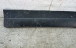 Накладка двери багажника для Toyota RAV4 2013 года на фотографиях