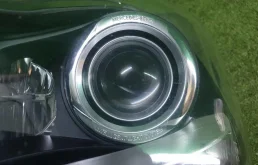 Крышка форсунки фароомывателя левая для Mercedes-Benz C class на фотографиях