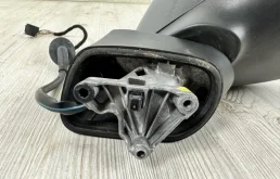 Зеркало заднего вида (в салоне) для Volkswagen Touareg 2013 года на фотографиях