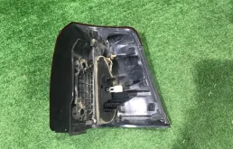 Фонарь левый для Toyota Land Cruiser 2013 года на фотографиях