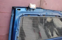 Крышка багажника для Mercedes-Benz Vito 2004 года на фотографиях