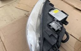 Фара правая для Volvo S80 2014 года на фотографиях