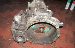 АКПП для Volkswagen Golf 1998 года на фотографиях